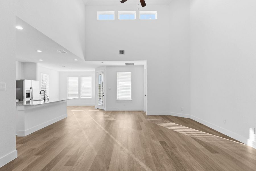 Spacious, unfurnished interior of a new home in , League City (Image 26).