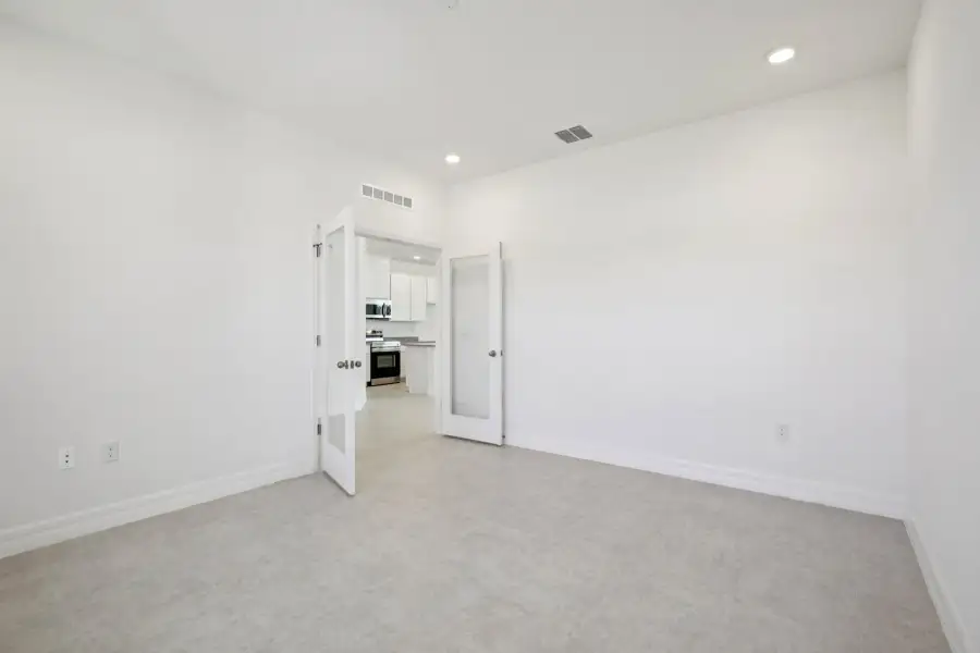 Representative unfurnished interior of a home built from the Melody by Maronda Homes in Englewood, Port Charlotte (Image 32).