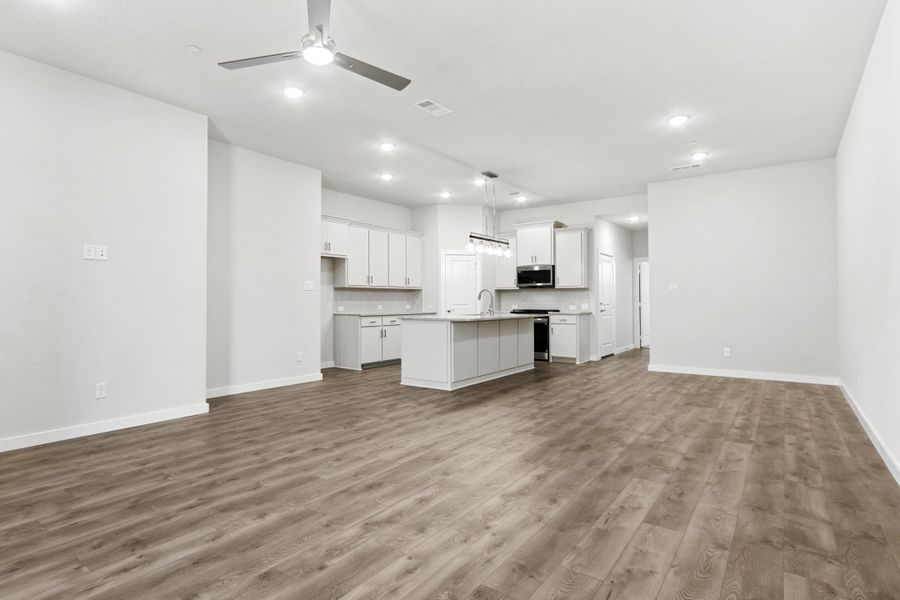 Spacious, unfurnished interior of a new home in Woodbridge Villas, Wylie (Image 16).