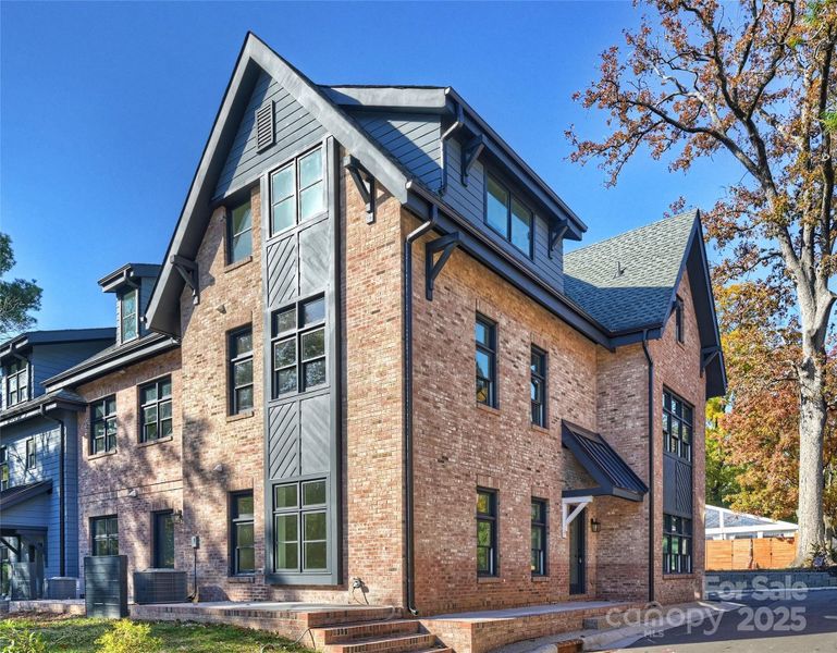 Image 19 of a home in .