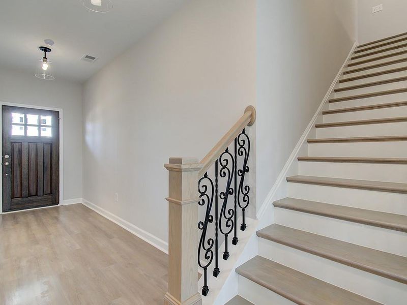 Spacious, unfurnished interior of a new home in Oak Valley Estates, Marietta (Image 14).