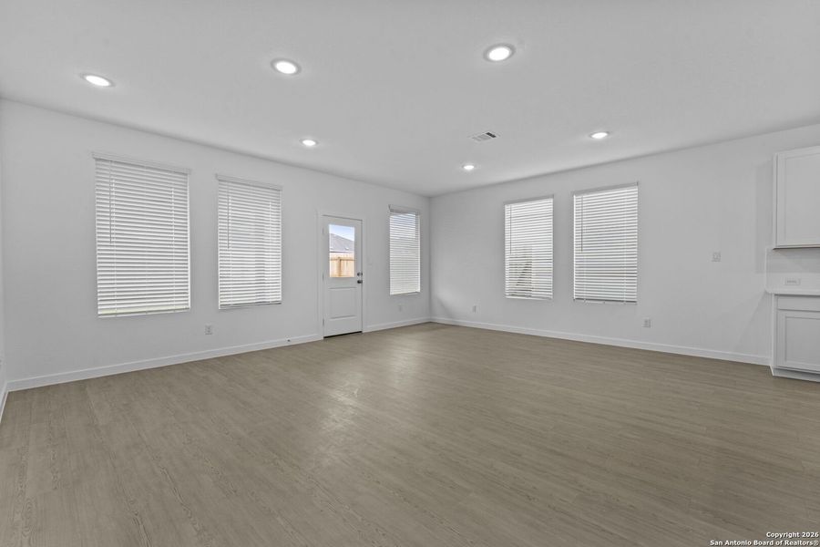 Spacious, unfurnished interior of a new home in Parkside: Coastline Collection, New Braunfels (Image 9).
