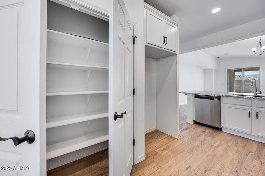 hj-az-phx-cantamia-duet-lily-lot-30135-k