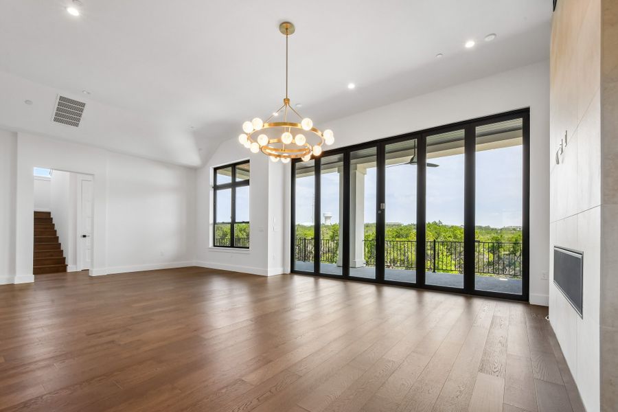 Spacious, unfurnished interior of a new home in Milky Way at River Place, Austin (Image 21). Spacious, unfurnished interior of a new home in Milky Way at River Place, Austin (Image 21).