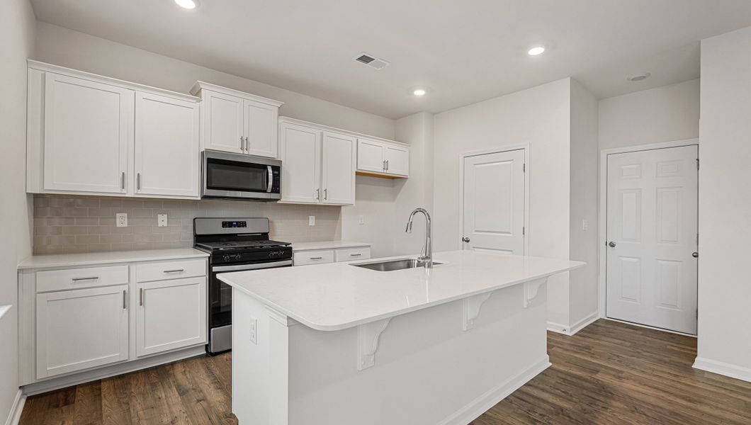 Furnished interior view inside a new home in Hunters Ridge, Woodruff (Image 7).