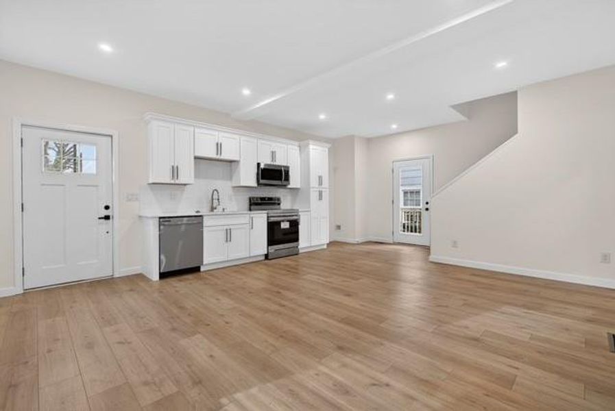 Spacious, unfurnished interior of a new home in , Atlanta (Image 14). Spacious, unfurnished interior of a new home in , Atlanta (Image 14).