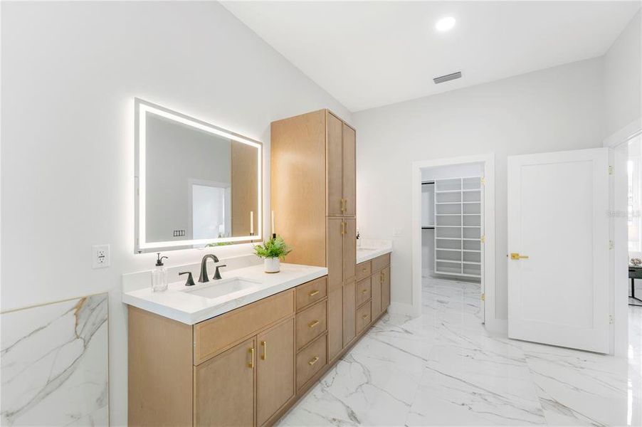 Furnished interior view inside a new home in , Tampa (Image 41).