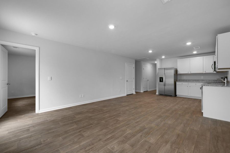 Spacious, unfurnished interior of a new home in Center Pointe, Santee (Image 11).
