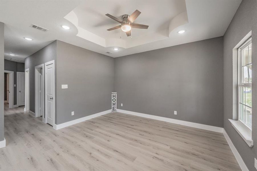 Spacious, unfurnished interior of a new home in , Hillsboro (Image 31).