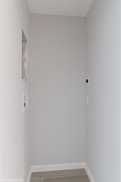 16_5139SEJackAve_44_LaundryRoom_HiRes