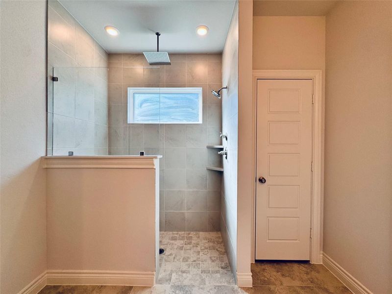 Image 24 of a home in Lexington Heights.