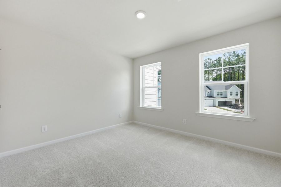 Spacious, unfurnished interior of a new home in , Charleston (Image 26).