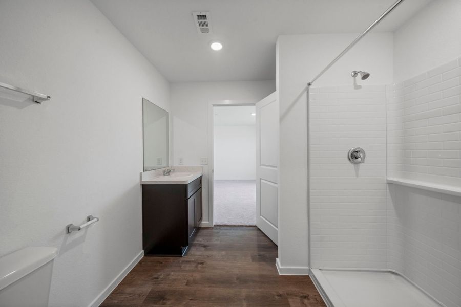 Owner's Bathroom Owner's Bathroom