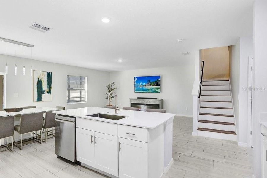 Furnished interior view inside a new home in , Zephyrhills (Image 36). Furnished interior view inside a new home in , Zephyrhills (Image 36).