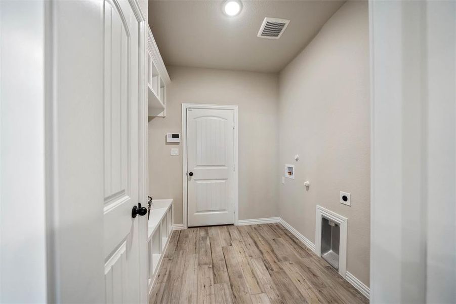 Spacious, unfurnished interior of a new home in Aero Vista, Caddo Mills (Image 18). Spacious, unfurnished interior of a new home in Aero Vista, Caddo Mills (Image 18).