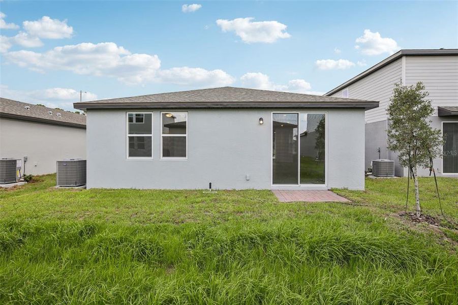 Exterior details and patio area of a home in Villamar - Classic Series, Winter Haven (Image 18).