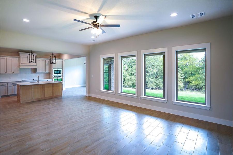 Spacious, unfurnished interior of a new home in , Springtown (Image 12).