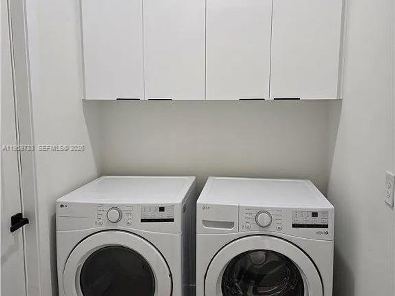 Close-up of interior finishes inside a home in , Lehigh Acres (Image 19).
