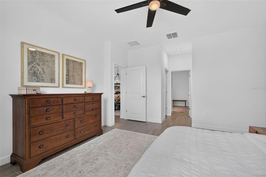 Furnished interior view inside a new home in , Bradenton (Image 61). Furnished interior view inside a new home in , Bradenton (Image 61).