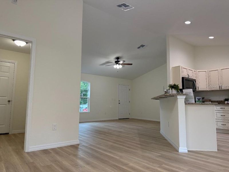 Spacious, unfurnished interior of a new home in , Dunnellon (Image 39). Spacious, unfurnished interior of a new home in , Dunnellon (Image 39).