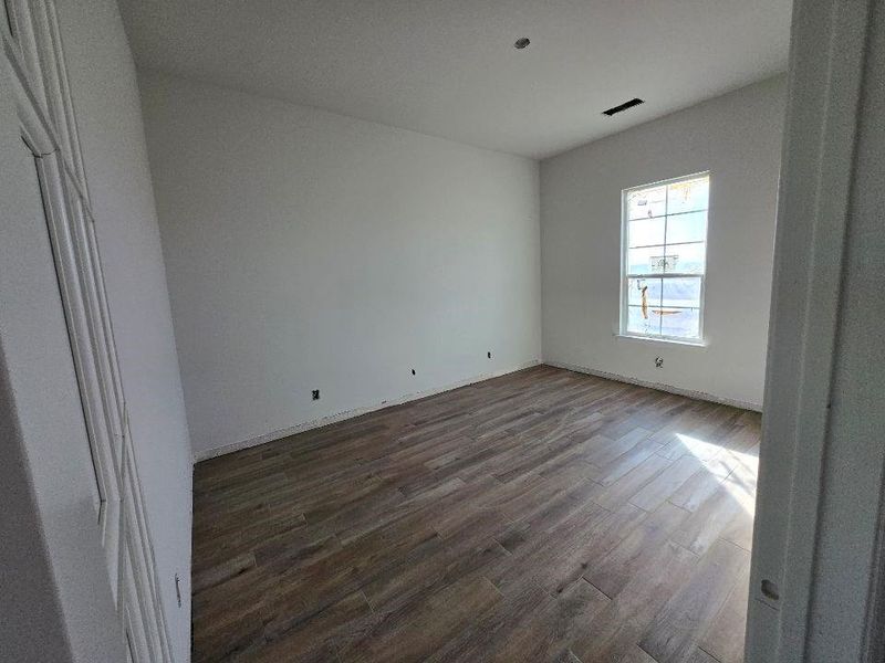 Spacious, unfurnished interior of a new home in Hillview Addition, Decatur (Image 4).