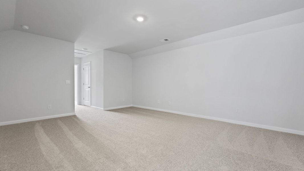 Representative unfurnished interior of a home built from the DARBY-EXP by D.R. Horton in Hillcrest, Ravenel (Image 35).