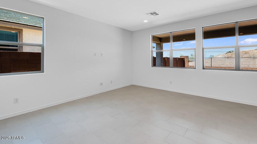 hj-az-phoenix-lucero-discovery-sienna-lo