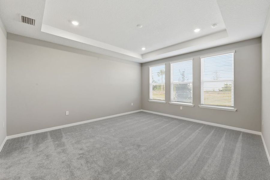 Spacious, unfurnished interior of a new home in Skye Ranch Community Group Page, Sarasota (Image 9).