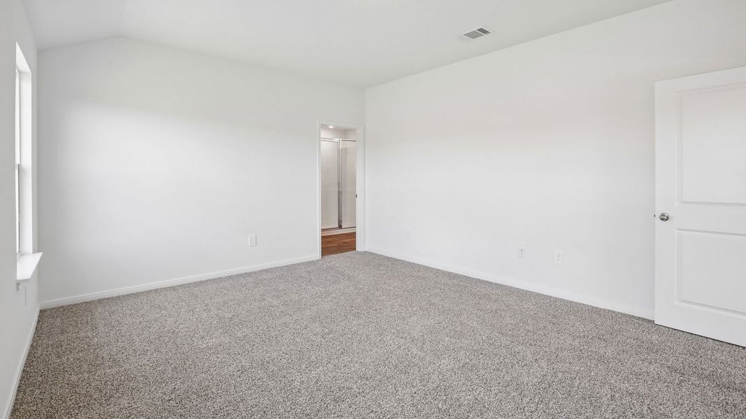 Spacious, unfurnished interior of a new home in Prairie Lakes, Buda (Image 46).