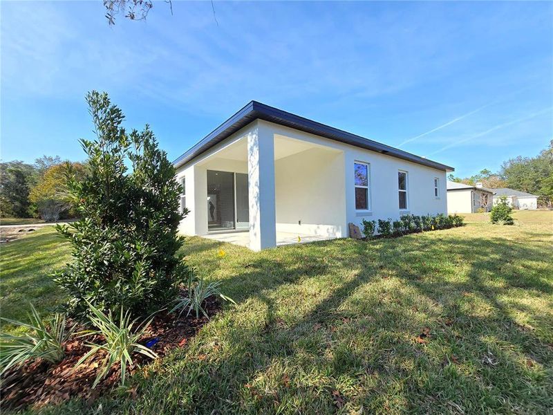 Exterior details and patio area of a home in , Homosassa (Image 41).