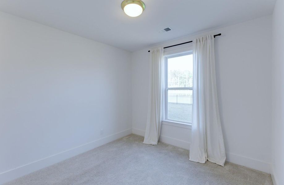 Spacious, unfurnished interior of a new home in Homecoming, Ravenel (Image 17).