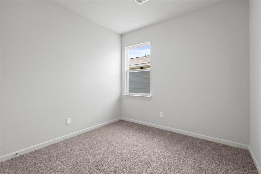 Spacious, unfurnished interior of a new home in Logan Square, Fort Worth (Image 9). Spacious, unfurnished interior of a new home in Logan Square, Fort Worth (Image 9).