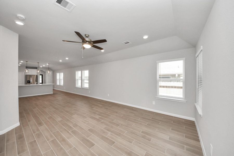 Spacious, unfurnished interior of a new home in Montgomery Ridge: Landmark Collection, Montgomery (Image 30). Spacious, unfurnished interior of a new home in Montgomery Ridge: Landmark Collection, Montgomery (Image 30).