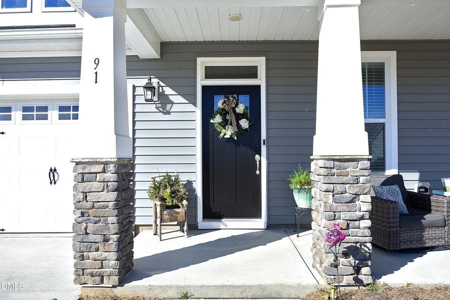 03FrontPorch 03FrontPorch