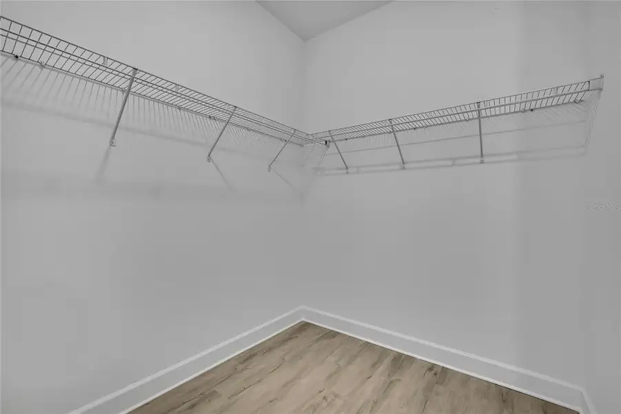 Spacious, unfurnished interior of a new home in , Weeki Wachee (Image 35).