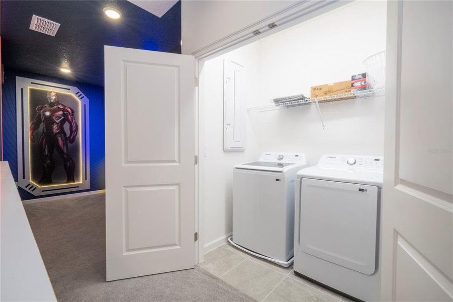 Furnished interior view inside a new home in , Orlando (Image 38).