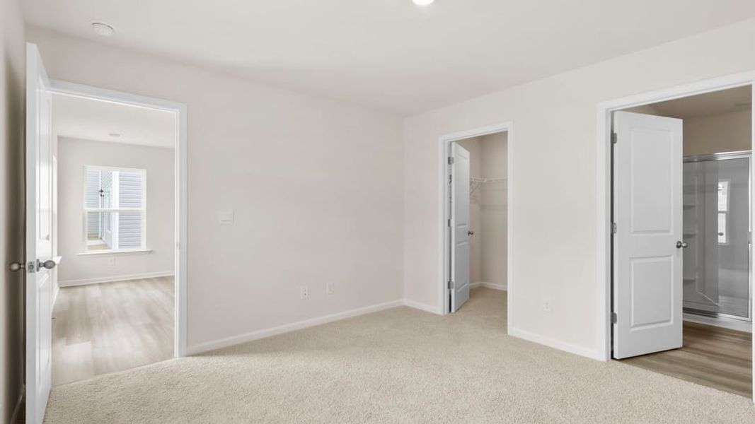 Spacious, unfurnished interior of a new home in Durbin Meadows, Fountain Inn (Image 26).