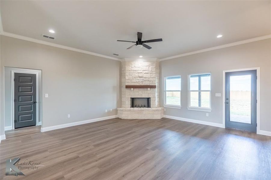 Spacious, unfurnished interior of a new home in , Abilene (Image 32).
