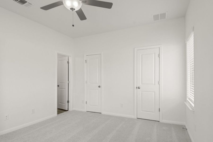 Spacious, unfurnished interior of a new home in Crosswinds, Kyle (Image 37).