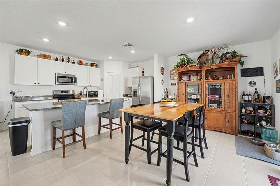 Furnished interior view inside a new home in Peace Creek Reserve, Winter Haven (Image 7).