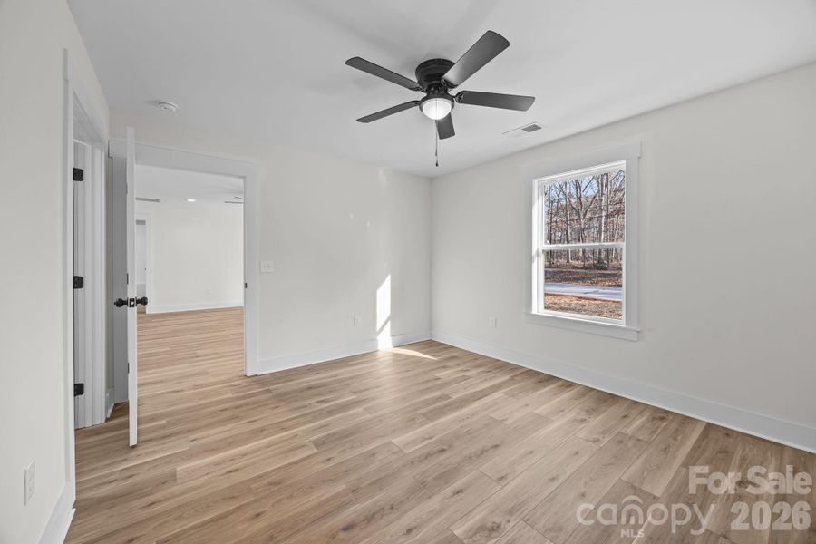 Spacious, unfurnished interior of a new home in , Salisbury (Image 25).