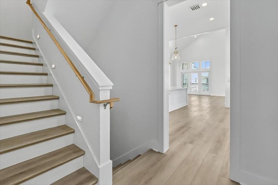 Spacious, unfurnished interior of a new home in , Port Aransas (Image 20).