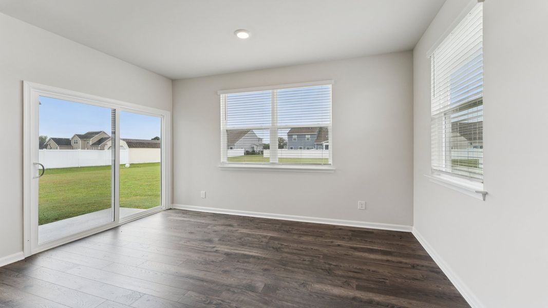 Spacious, unfurnished interior of a new home in Tooley Harbor, Elizabeth City (Image 16).