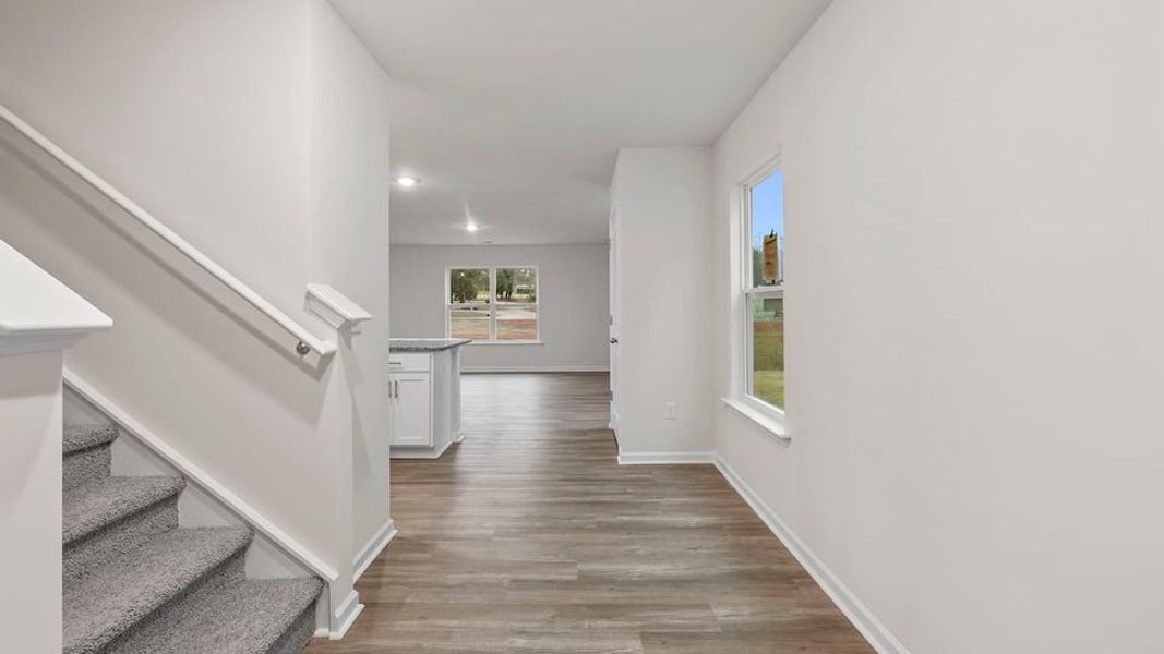 Spacious, unfurnished interior of a new home in Cedar Gap, Fountain Inn (Image 14).