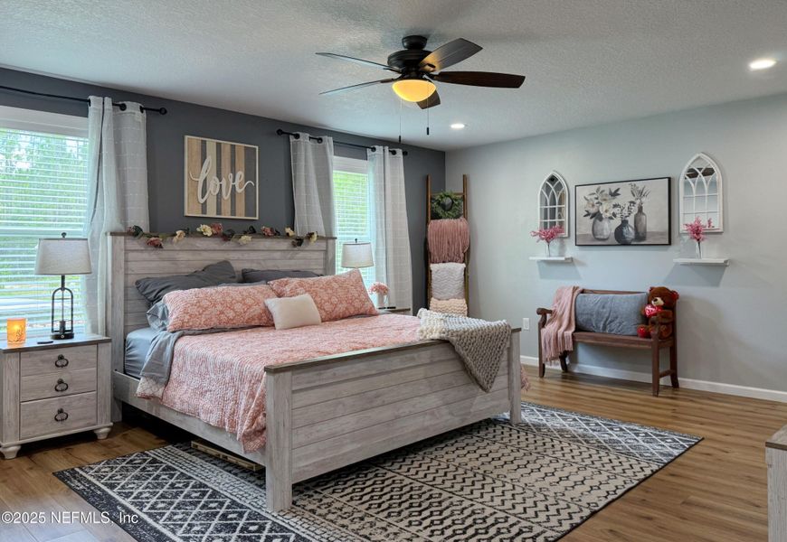 Furnished interior view inside a new home in , Palatka (Image 12).