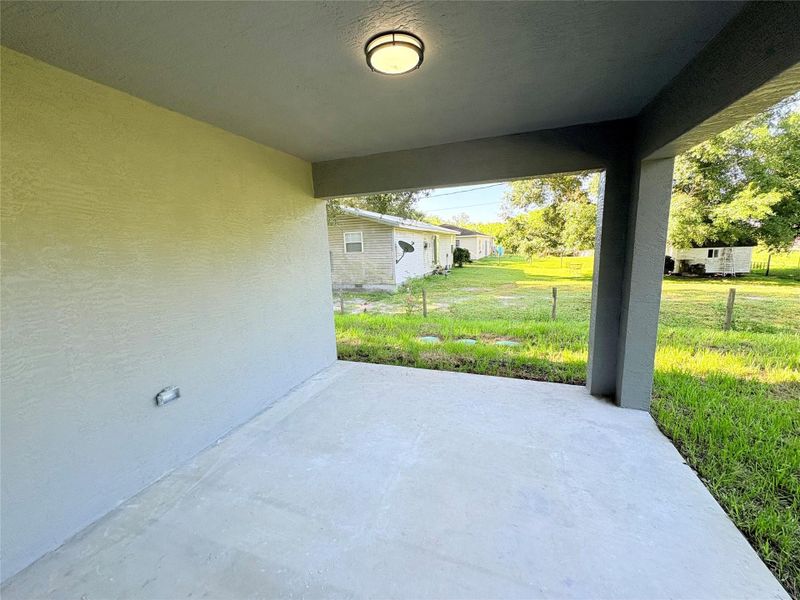Spacious, unfurnished interior of a new home in , Okeechobee (Image 29).