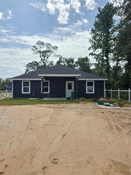 Exterior details and patio area of a home in , Splendora (Image 17).