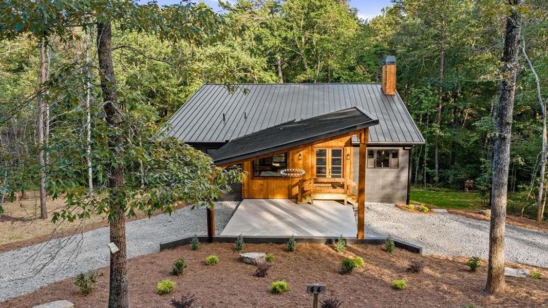 Front exterior of a new home in , McCaysville, GA, highlighting curb appeal (Image 30).