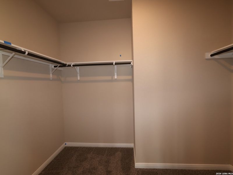 Spacious, unfurnished interior of a new home in Park Place, New Braunfels (Image 26).