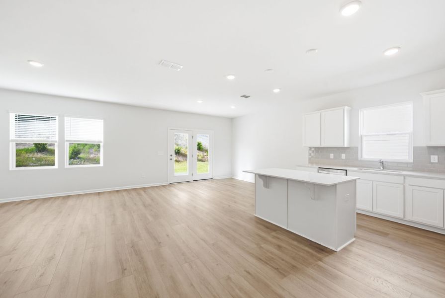 Spacious, unfurnished interior of a new home in Grand Arbor, Blythewood (Image 34).